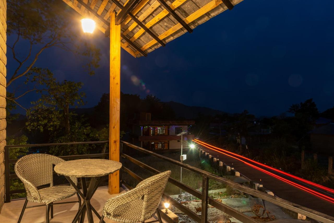 Ilaka Homes Bīr エクステリア 写真